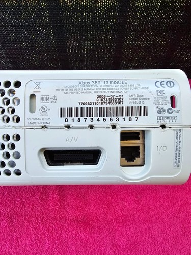 Microsoft Xbox 360 Replacement White Console System With 4GB Hard Drive - Picture 7 of 8