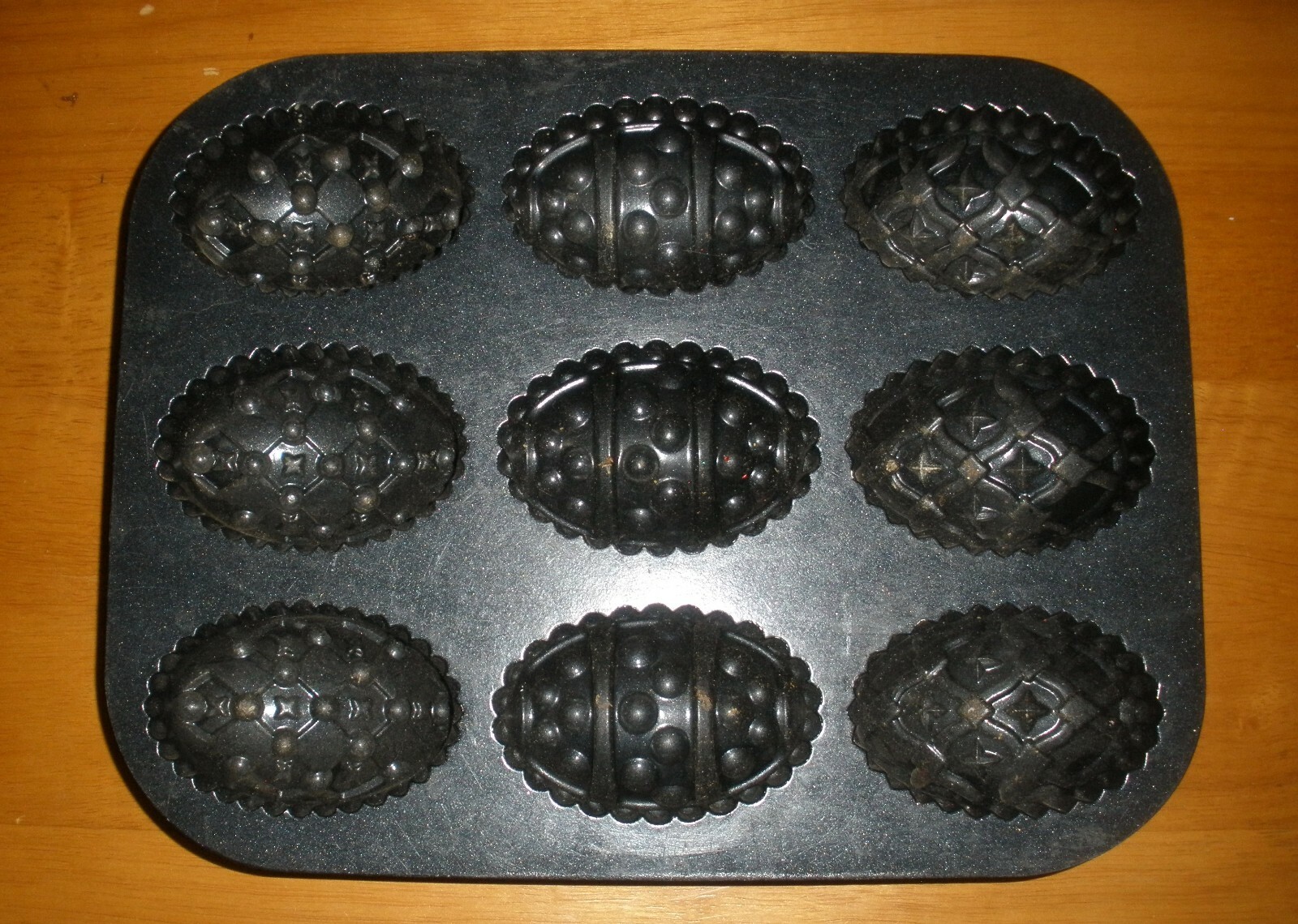 Nordic Ware Easter Egg Mini Muffin Baking Pan Cast Aluminum Made in USA