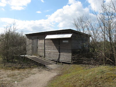 Foto 6x4 Das Monteurversteck, College Lake Tring eines der gut gebauten Häute c2009