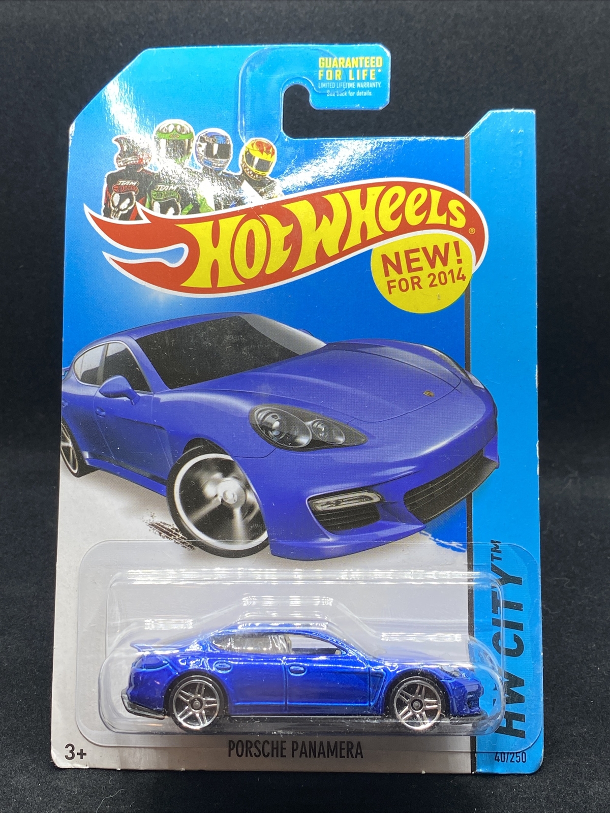 2014 Hot Wheels HW City PORSCHE PANAMERA Blue 40/250 - NEW