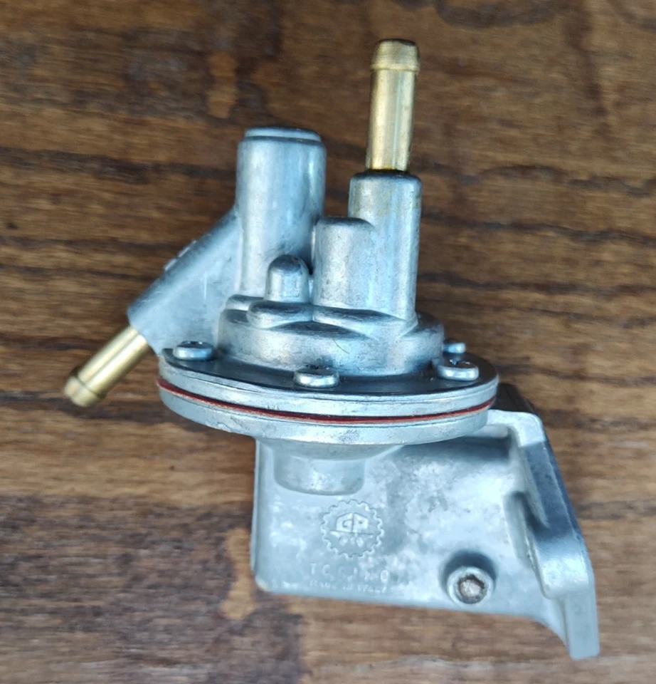 BOMBA DE COMBUSTIBLE FIAT 1500 CABRIOLET 1800 2100 2300 NUEVA HECHA EN ITALIA Foto 3 de 3