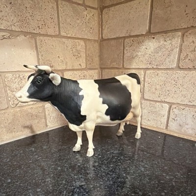 Breyer Horse Animal Model# 341 Holstein Cow Produced: 72-73