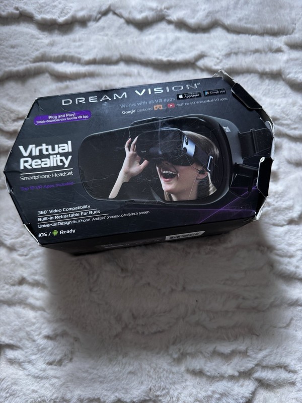 Dream Vision Virtual Reality Head Set For Phone - Great Condition.