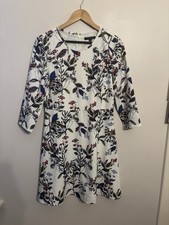 Banana Republic Women’s 3/4 Sleeve White Floral Dress Fit & Flare Lined Size 6