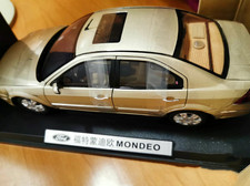 1/18 Ford Mondeo Car Model Gold