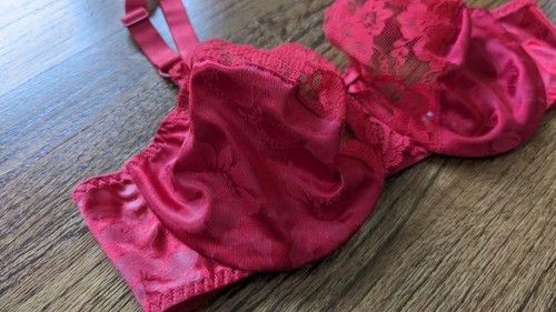 VTG Fruit of the Loom Satin Floral Lace Second Skin Underwire 36C Bra #4402 USA - Picture 2 of 8