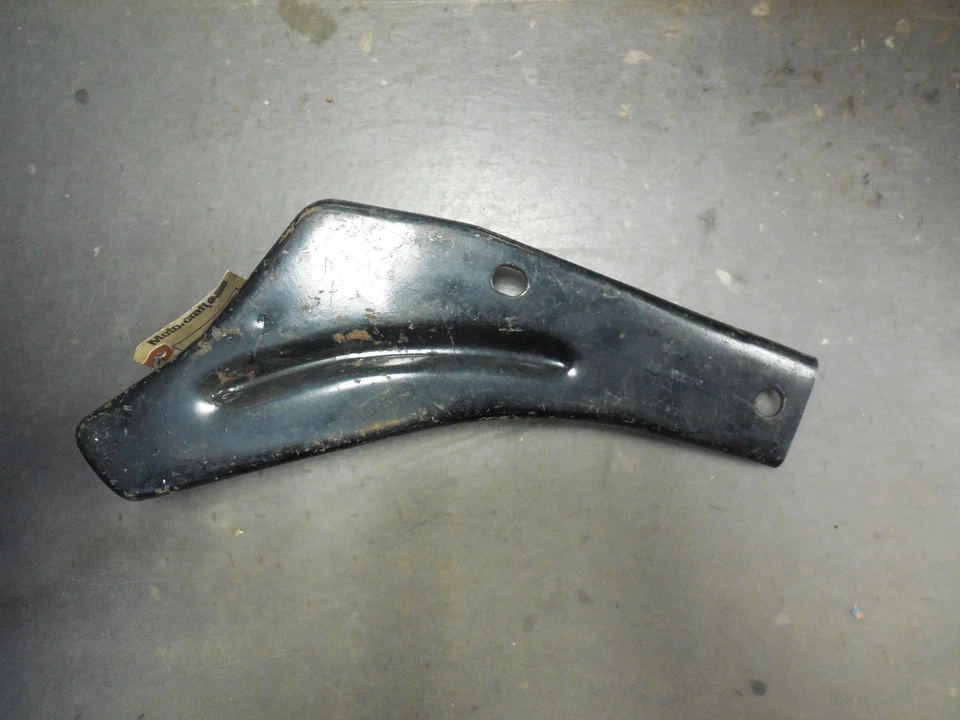 Brazo de parachoques delantero derecho Ford Fairlane 1966 1967 nuevo de lote Foto 3 de 4