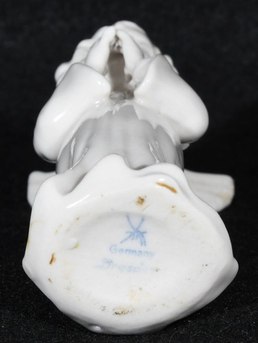 Dresden Germany Porcelain Angel Singing 4 3/4" Tall - Picture 5 of 5