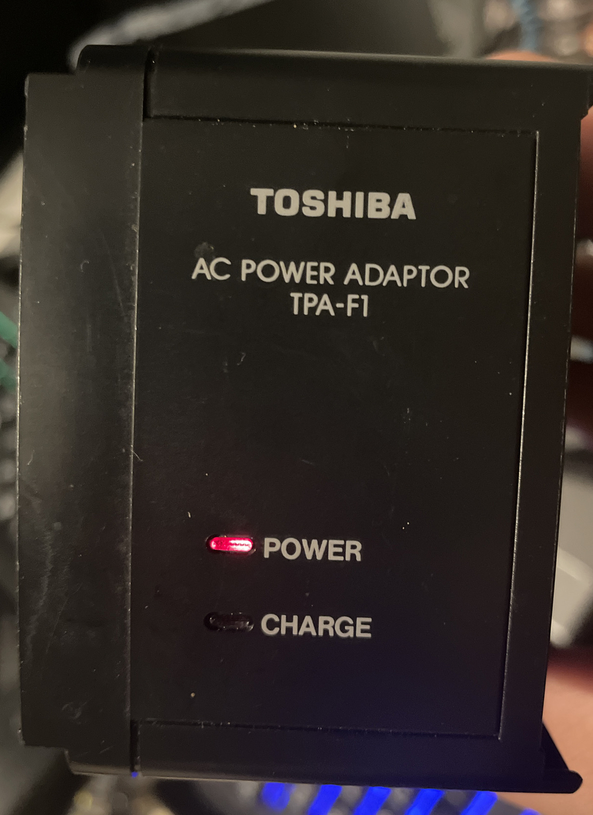 Toshiba Camcorder Battery Charger 12VDC 0.9/1.1A TPA-F1-image