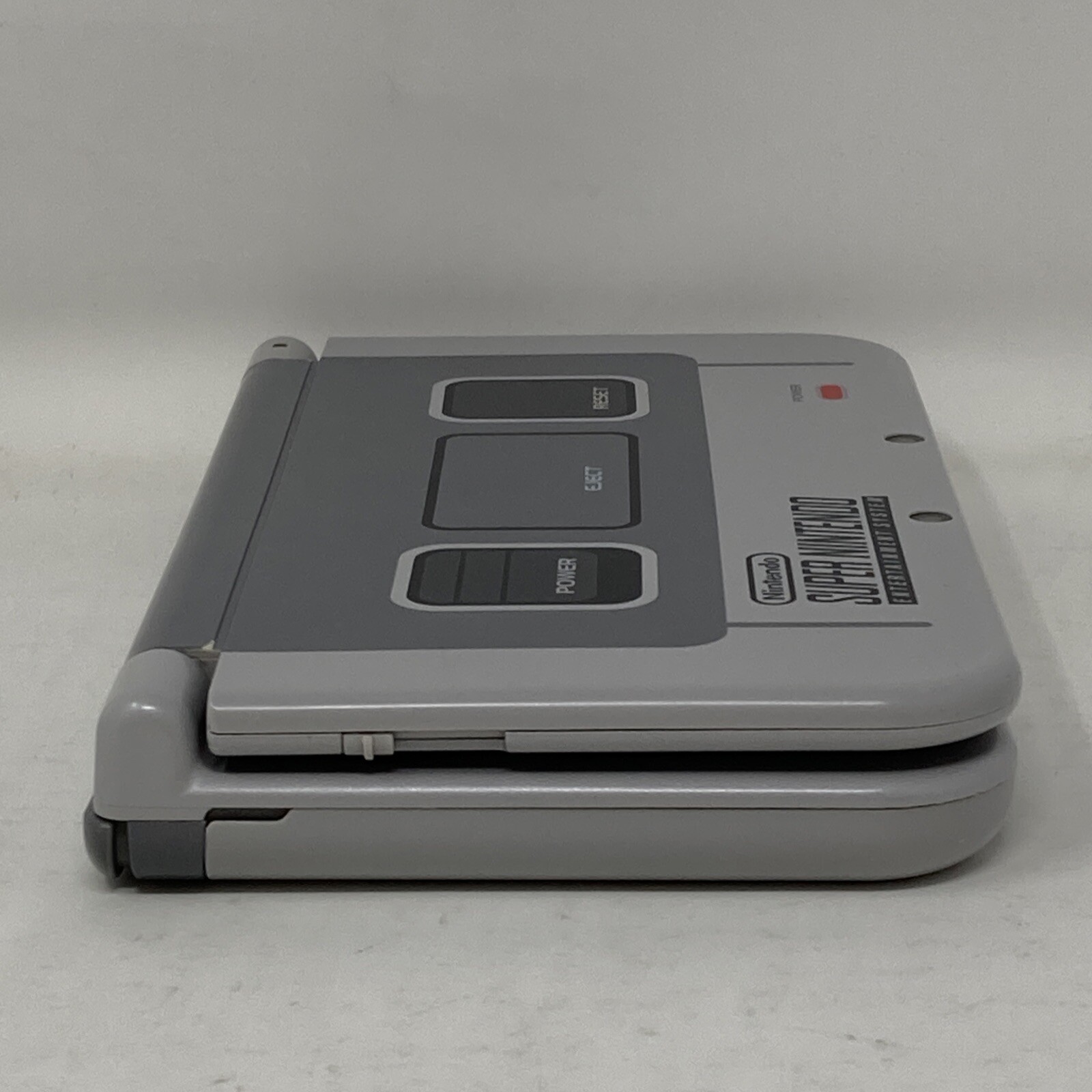 New Nintendo 3DS XL SNES Super Nintendo Limited Edition PAL Region