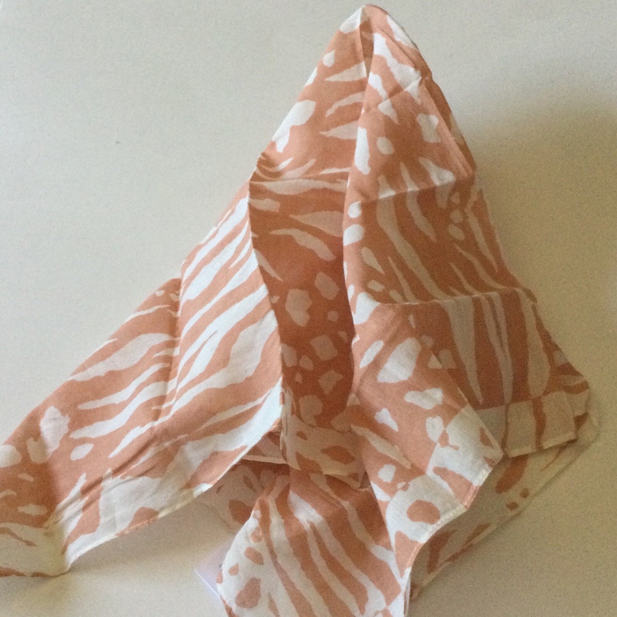 Nwt! Madewell Organic Cotton Bandana In Ground Clay MADEWELL ORGANIC COTTON BANDANA IIN CLAY AND WHITE MIXED  main image 2