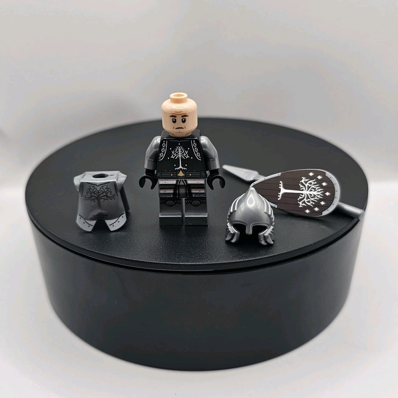 Lego 11377 Lord Of The Rings Minifigure Soldier Of Gondor lor155 NEW