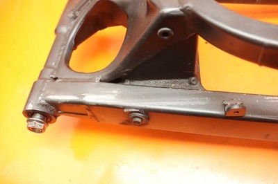 2004 Kawasaki Ninja Zx10 ZX 10 Zx10r Swingarm Rear