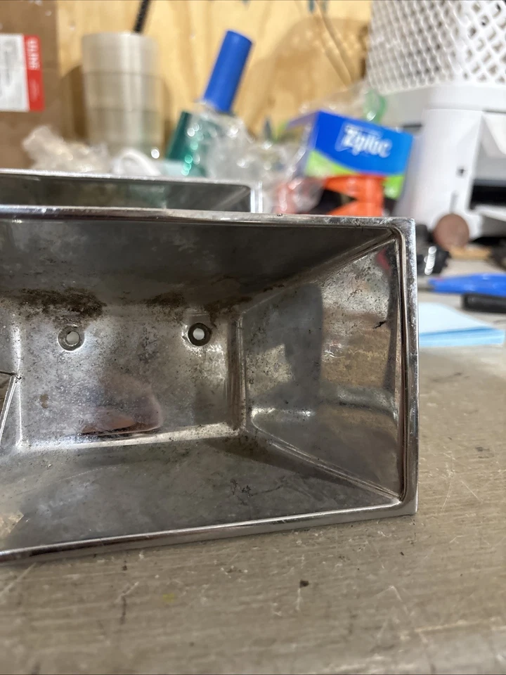 Biseles interiores de manija de puerta Fleetwood para Cadillac Brougham DeVille 1977-92 tracción trasera OEM Foto 3 de 4