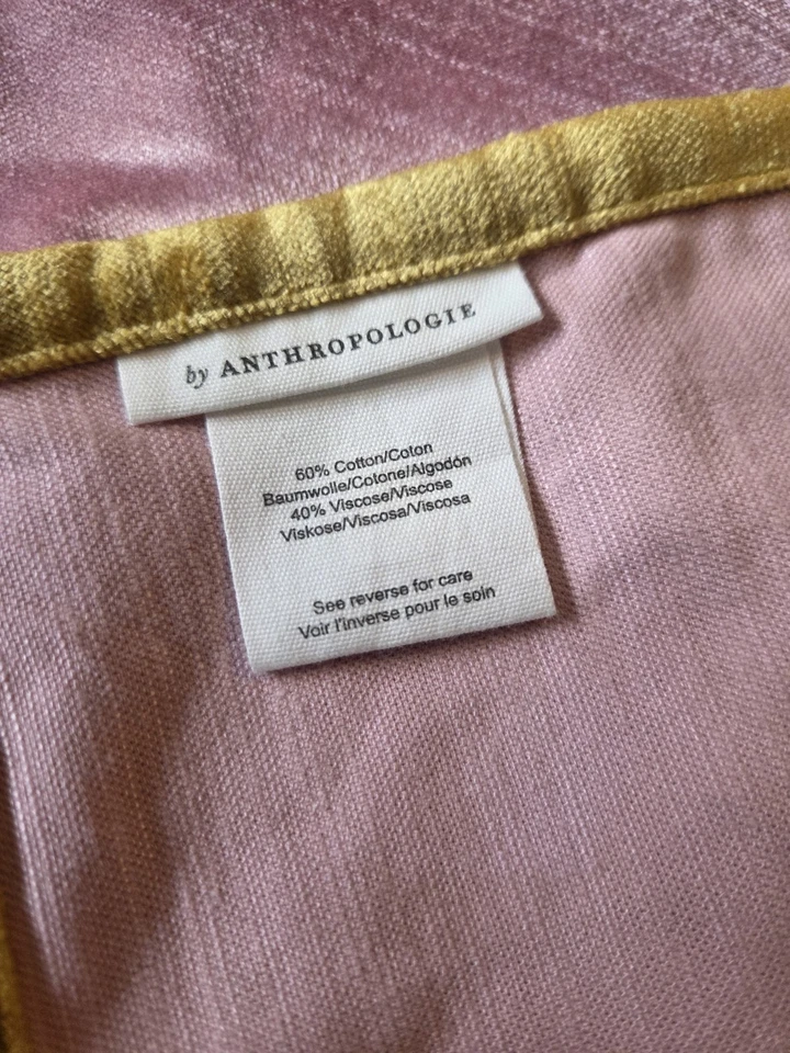 Juego de cortinas de terciopelo piped Anthropologie Adelina color rosa y dorado 96"x50" Foto 2 de 4