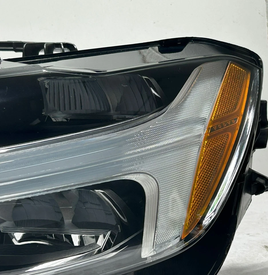 ¡Perfecto! Volvo XC60 2018-2021 LED sin faro adaptativo conductor LH OEM 32208975 Foto 4 de 4