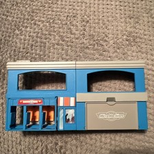 Micro Machines Travel City Playset Drive In Restaurant Burgers N Fries nice