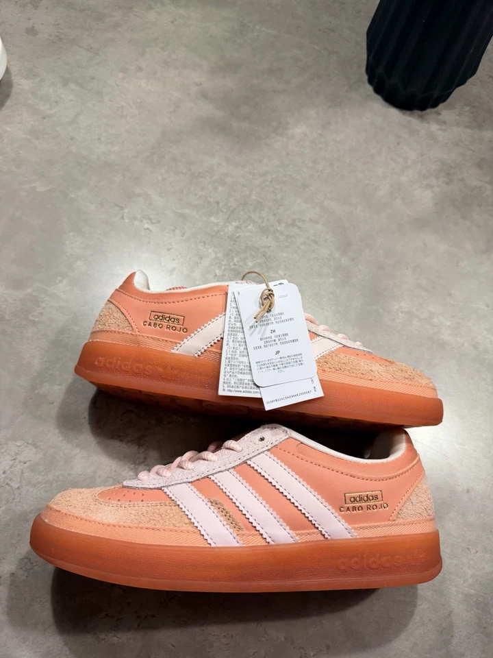Adidas x Bad Bunny Gazelle Cabo Rojo Rosa Talla 6.5M/7.5W, Modelo JS5052 Foto 4 de 4
