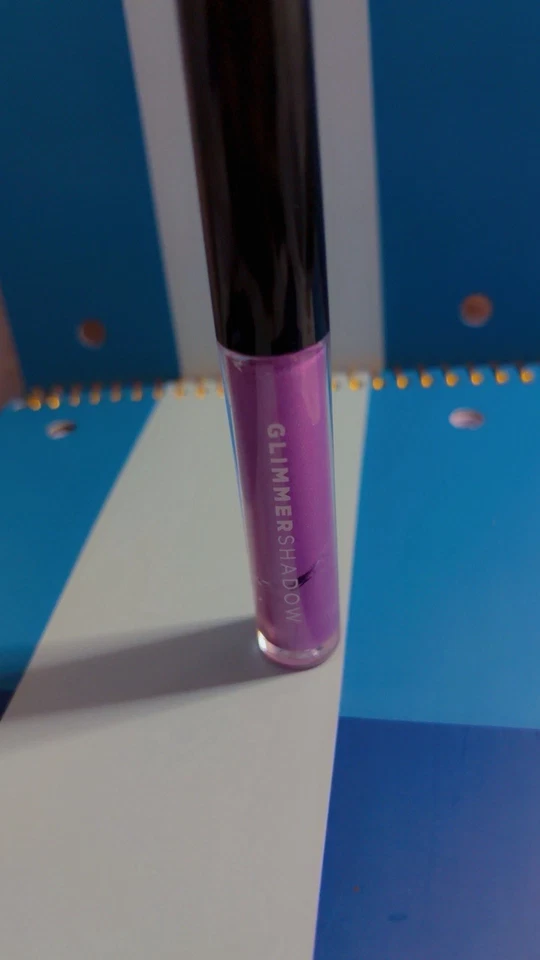 AVON GLIMMER SHADOW LIQUID EYESHADOW ~ CRYSTAL LILAC ~ NEW IN BOX ~ 2ml 0.07 oz. - Image 2 of 3