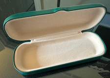 NEW Green w/Tan Felt Interior Hard Clam Shell Eyeglasses Case