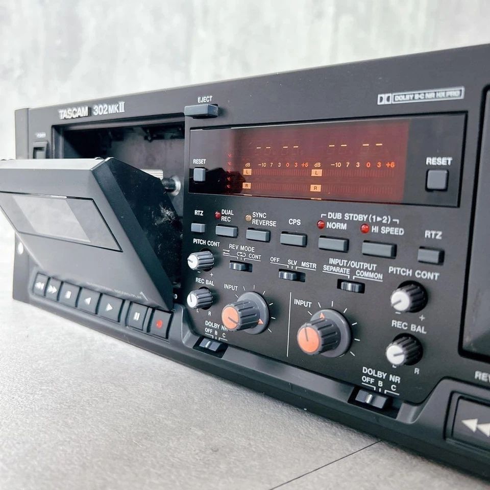 TASCAM 302MKII Profesional Doble Cassette Deck 3U Montaje en Rack Dolby B/C HX Pro Foto 3 de 4