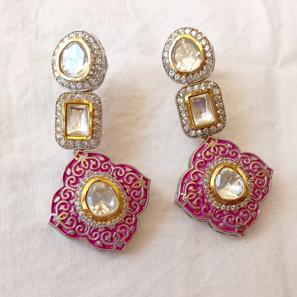 Pendientes Kundan Polki indios, chapados en oro con esmalte rosa, diseñador artesanal Foto 2 de 4