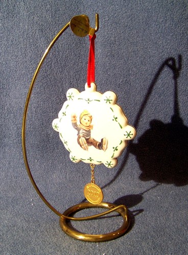 Danbury Mint - Skate in Stride - Hummel Christmas Annual Ornament - 2010 - EUC