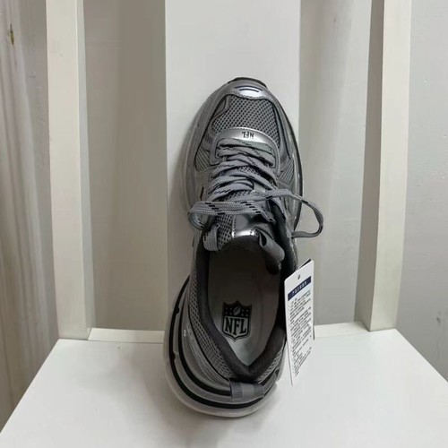 Hype NFL  Men's American Retro Silver Mech Dad Shoes | Low-Top Platform Sneakers - Picture 6 of 6