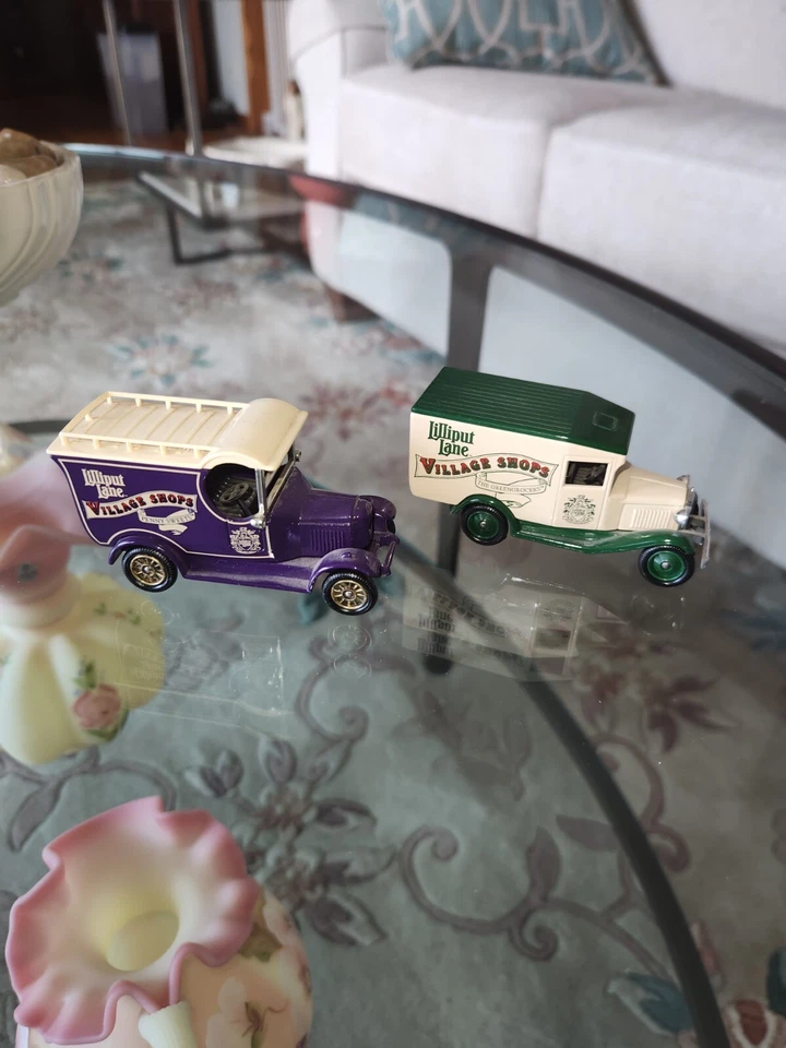 Lilliput Lane 10th Anniversary Edition Die-cast Model Car Lot of 2 - Image 4 of 4