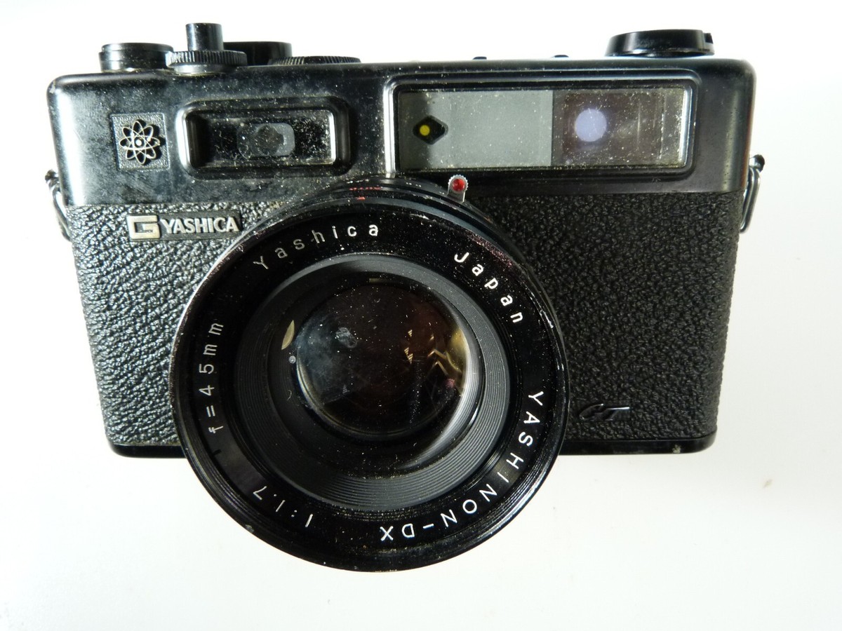 VINTAGE BLACK YASHICA ELECTRO 35 GT W YASHINON-DX 45/1.7 LENS