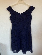 Vince Camuto Off-The-Shoulder Navy Lace Dress -Scalloped Edge Size 2 V-Neck Back