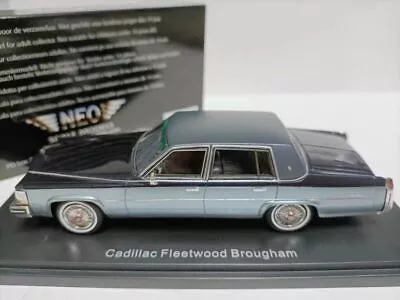 Neo 1/43 Cadillac Fleetwood Brougham 1982 2-tone Blue