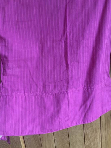 Gorgeous Oakley Bright Pink Blouse, Size XS - Picture 10 of 11