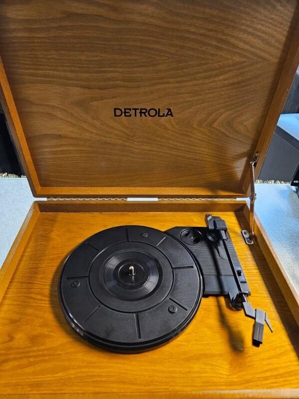 Oak Detrola KM837 Record Player CD Cassette Am/fm for Parts or