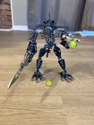 LEGO BIONICLE: Vezok (8902), 100% Complete, 2 zamor spheres included, no box