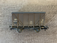 Bachmann 38-182 OO Gauge 12T Plywood Fruit Van BR Bauxite Weathered No Box