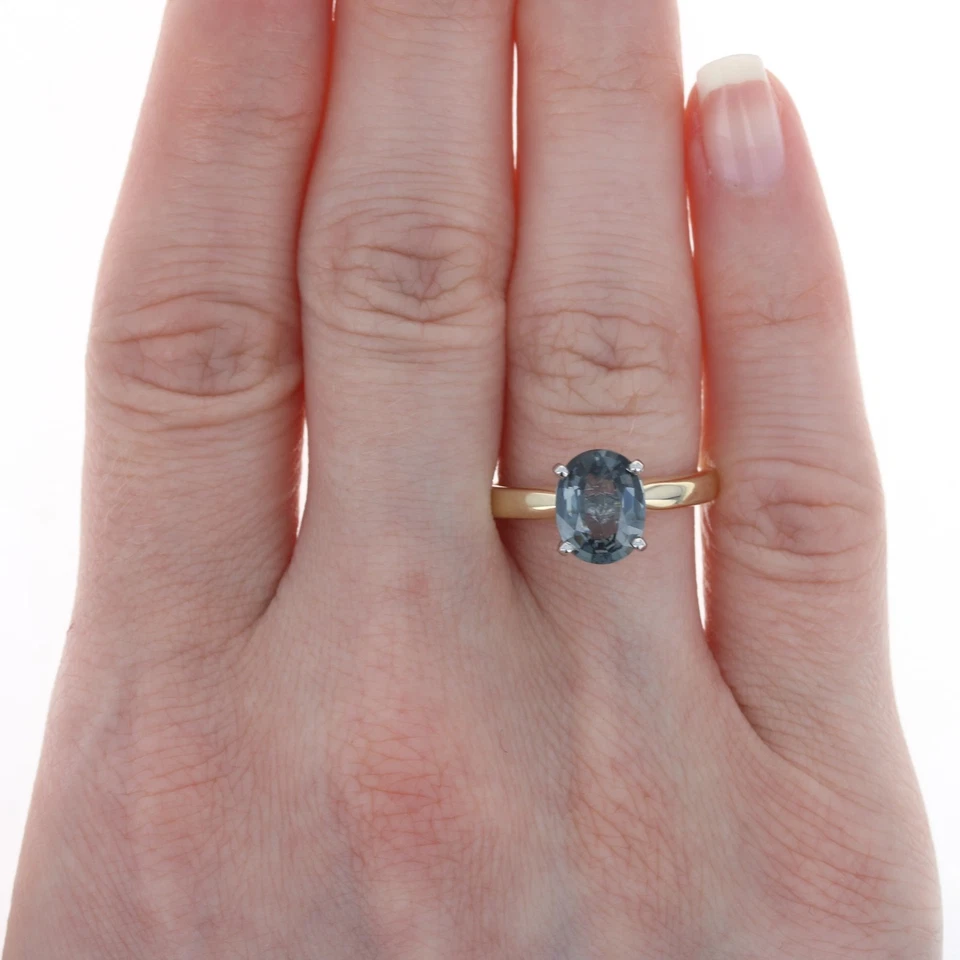 黄金尖晶石订婚单颗戒指 - 14k 椭圆形切割 2.31 克拉 — 第 2/4 张图片