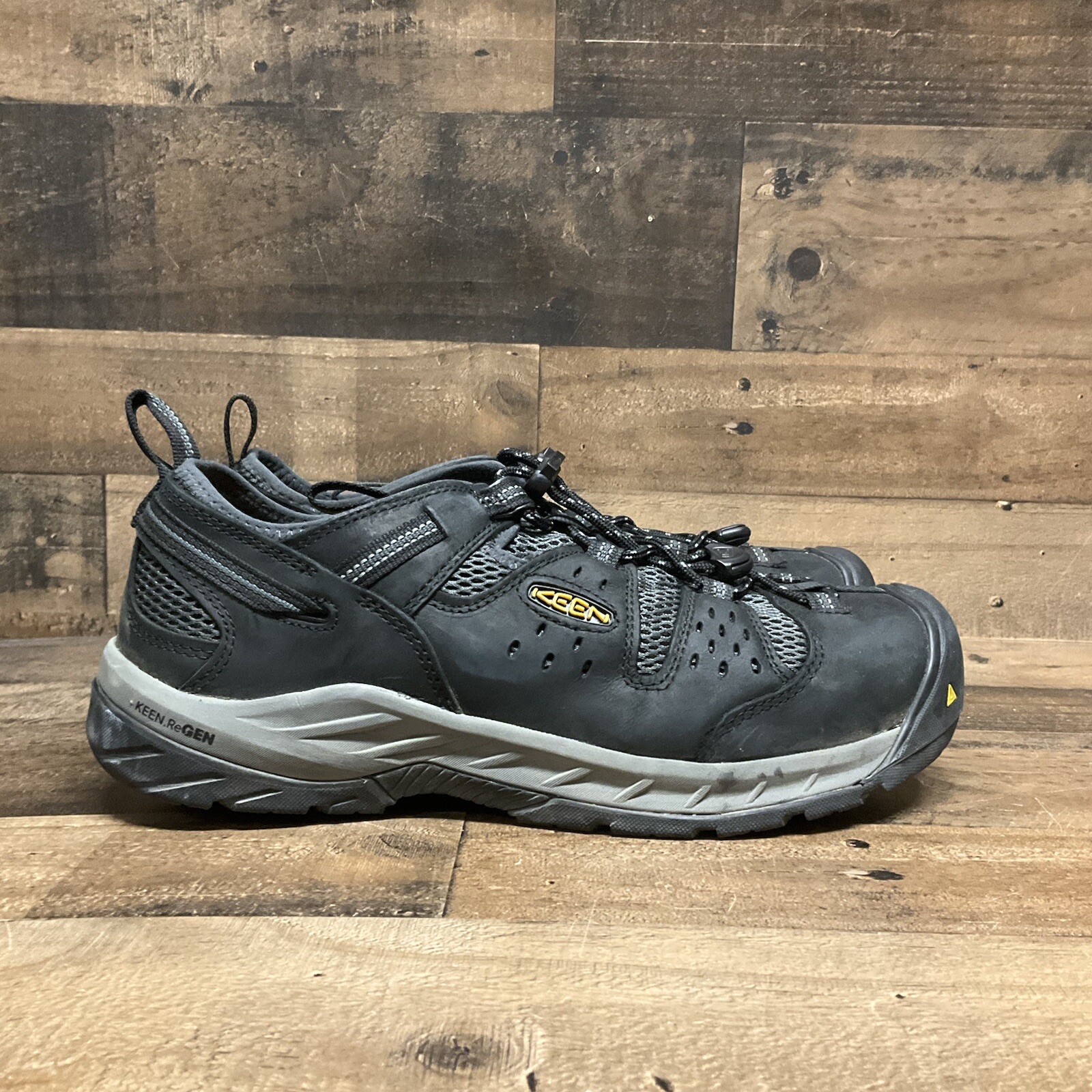 Scarpe antinfortunistiche da lavoro KEEN Utility Flint nere punta bassa in acciaio da uomo 12EE W1