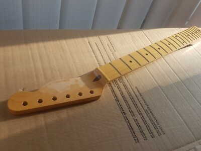 90's FENDER TELECASTER MAPLE NECK - 50's V SHAPE  !