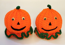 2 Vintage Handmade Pumpkins Jack - O- Lanterns Crocheted Halloween 4.5" Tall