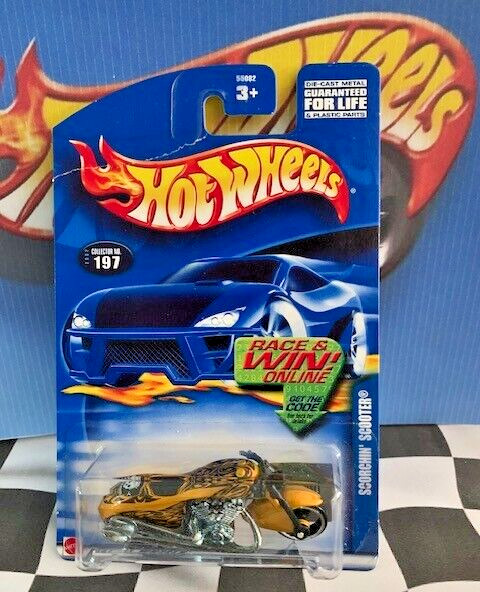 Hot Wheels 2002 Mainline 197 Scorchin' Scooter Gold MC3 Motorcycle