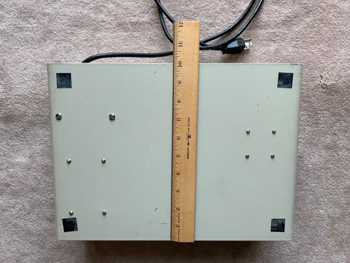 Aluminum Chassis With Car Radio, Power Supply, & Two Speakers - Afbeelding 4 van 9