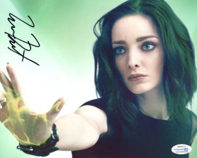 Emma Dumont Signed Autograph 8x10 Photo Marvel's THE GIFTED Polaris Actress  ACOA