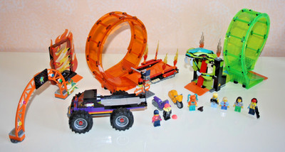 Lego City 41130 - Die Wasserfallarena mit Doppelschleife Double Loop Stunt Arena