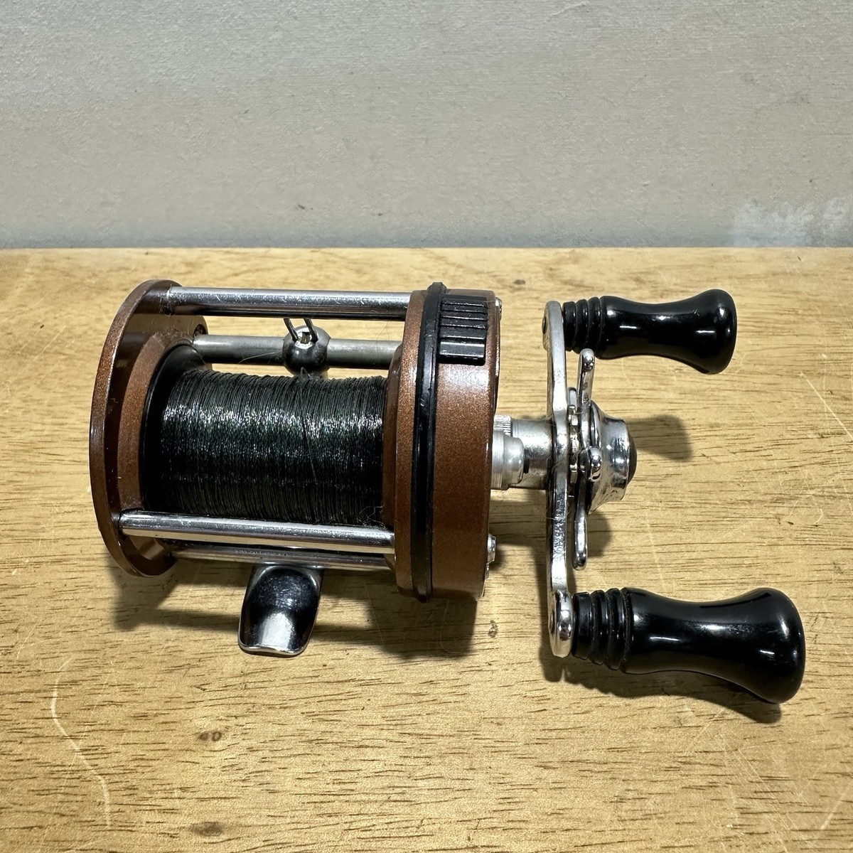 リール PFLUEGER SUPREME 610B Vintage Pflueger Supreme 610B Bait Casting Fishing Reel Brown