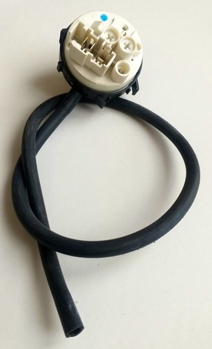 Druckwächter/Niveauregler für Waschmaschine Bauknecht ULTIMATE CARE /Gebraucht!