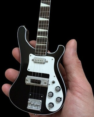 AXE HEAVEN: GL201 GEDDY LEE RUSH RICKENBACKER MINI BAS