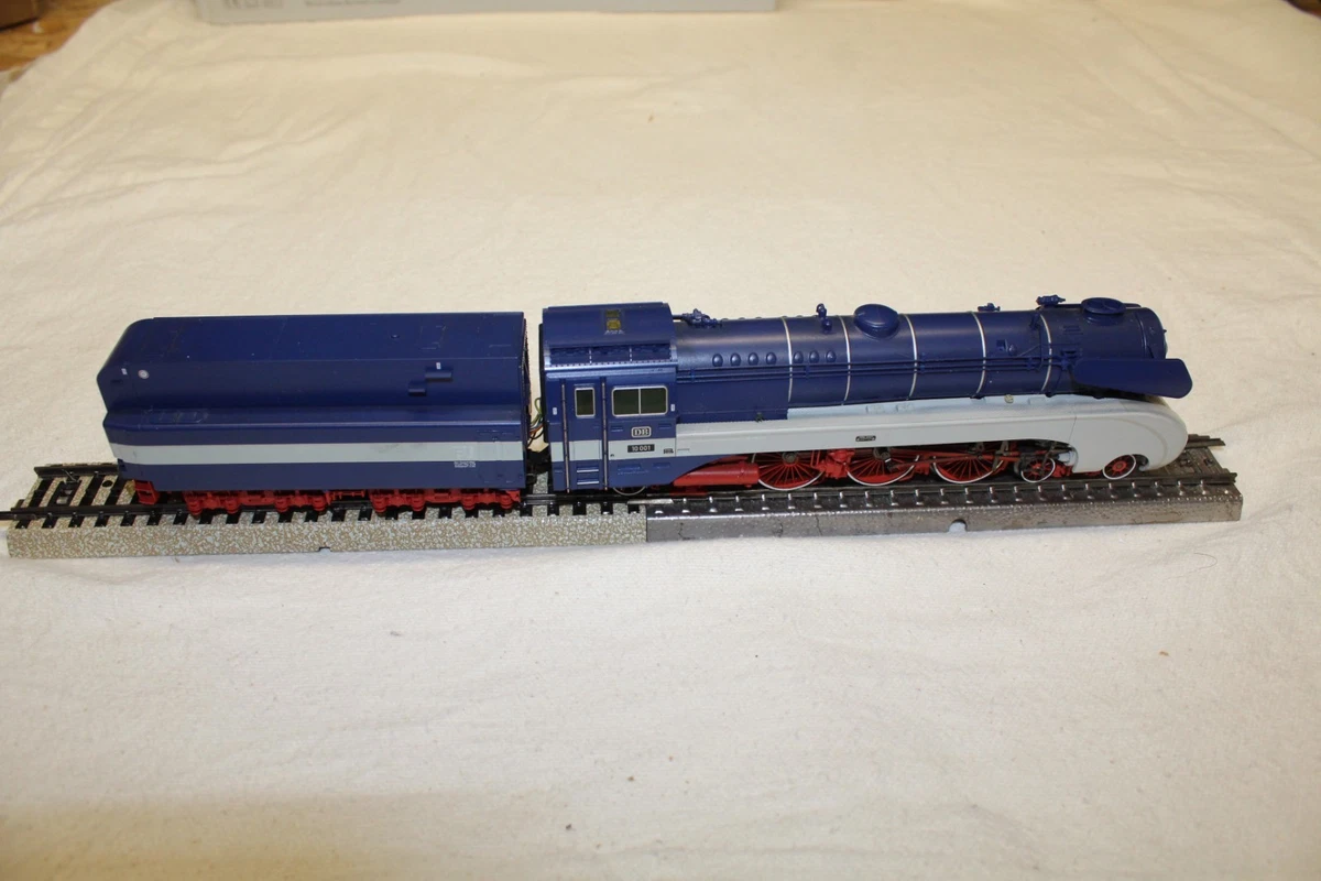 Märklin HO Blue Steam Locomotive Model Railroad Locomotives for