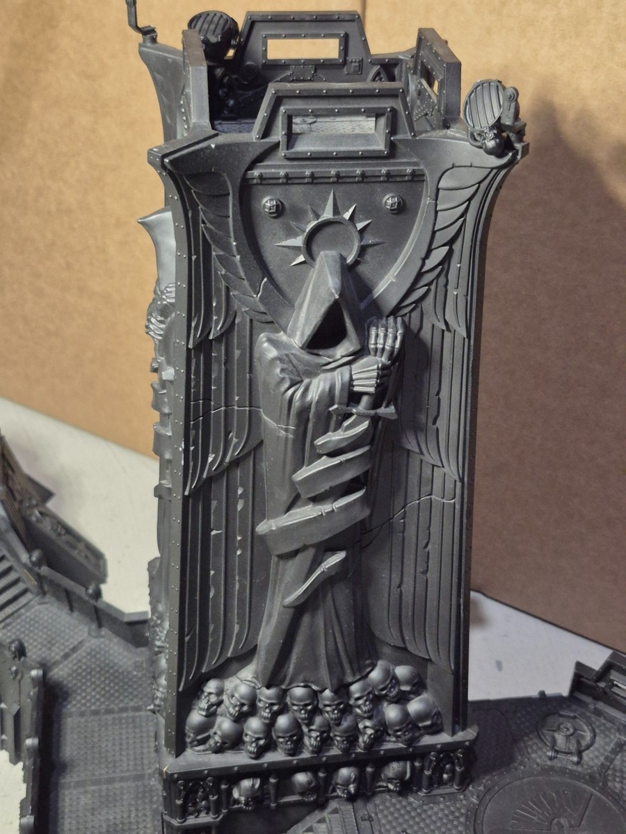Games WorkShop Warhammer 40K Fortress of Redemption Terrain