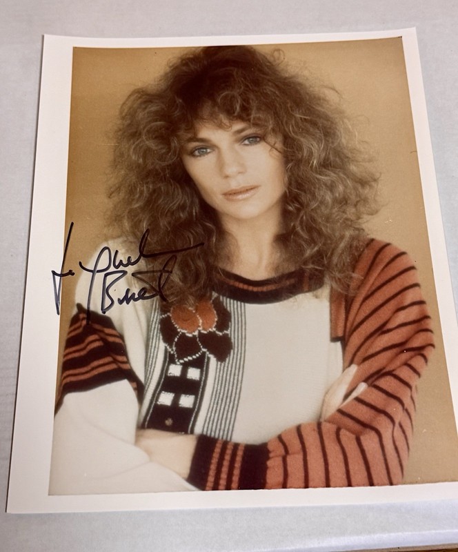 Jacqueline Bisset hand Signed 8x10 Photo The Deep Bullitt